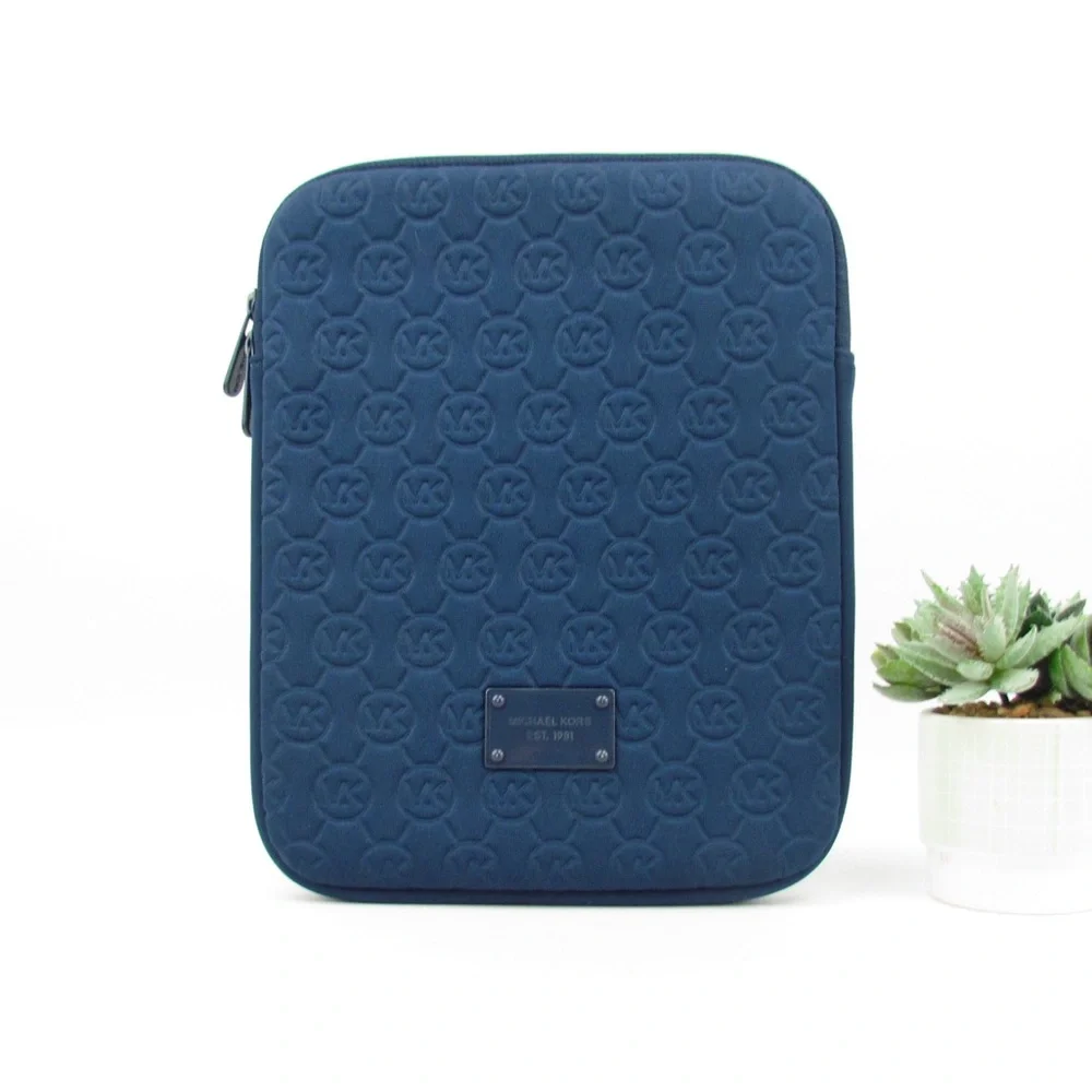 Michael Kors ipad/tablet case